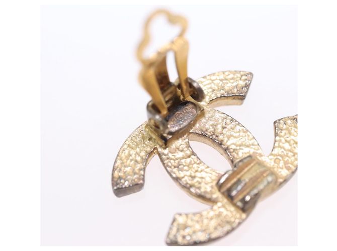 Orecchini CHANEL metallo Gold Tone CC Auth 198849V - vista 12