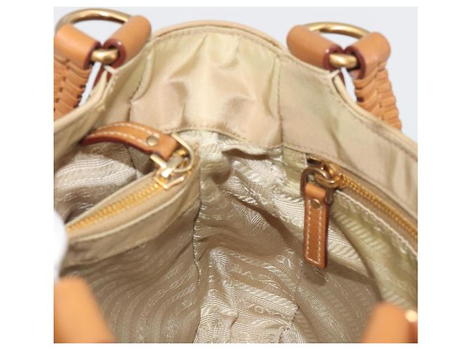 Bolso Tote PRADA Nylon Beige Gold Auth 195771V Dorado - vista 21