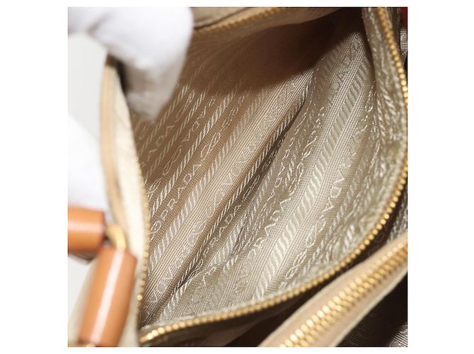 Bolso Tote PRADA Nylon Beige Gold Auth 195771V Dorado - vista 23