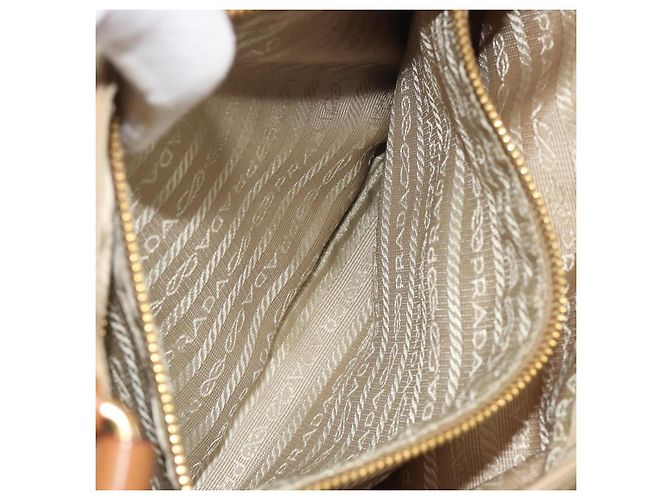 Bolso Tote PRADA Nylon Beige Gold Auth 195771V Dorado - vista 25