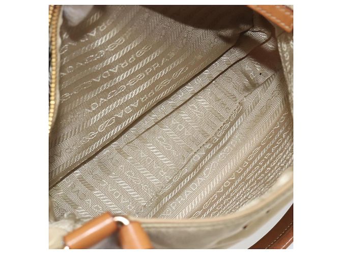 Bolso Tote PRADA Nylon Beige Gold Auth 195771V Dorado - vista 26