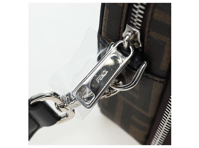 Borsa Camera 2 vie FENDI FENDIxFRGMTxPOKMON Zucca Canvas Dragonfly Auth 167506SM Marrone Nero - vista 21