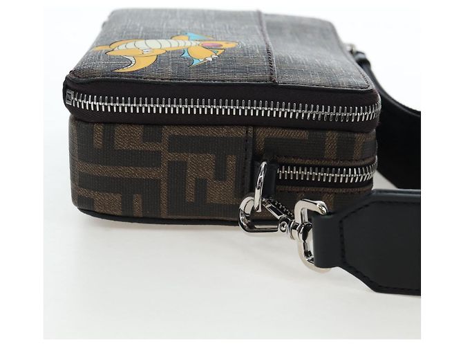 Borsa Camera 2 vie FENDI FENDIxFRGMTxPOKMON Zucca Canvas Dragonfly Auth 167506SM Marrone Nero - vista 4