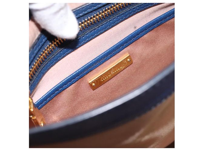 Borsa a mano Miu Miu in pelle 2way blu tono oro Auth 198631A - vista 22