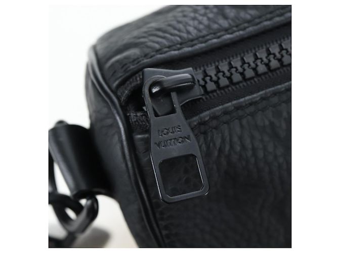 LOUIS VUITTON Monogram Taurillon Keepall Bandouliere 25 M20900 LV Auth BA14824SM Nero - vista 22