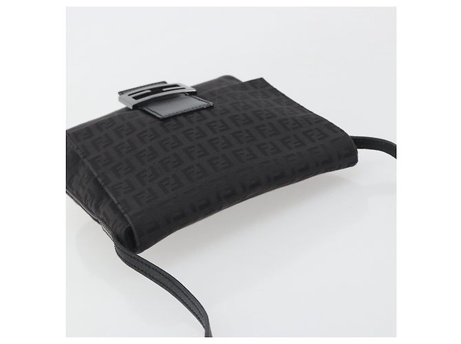 Borsa a tracolla FENDI Zucchino Canvas Mamma Baguette Nera Auth 198707A Nero - vista 6