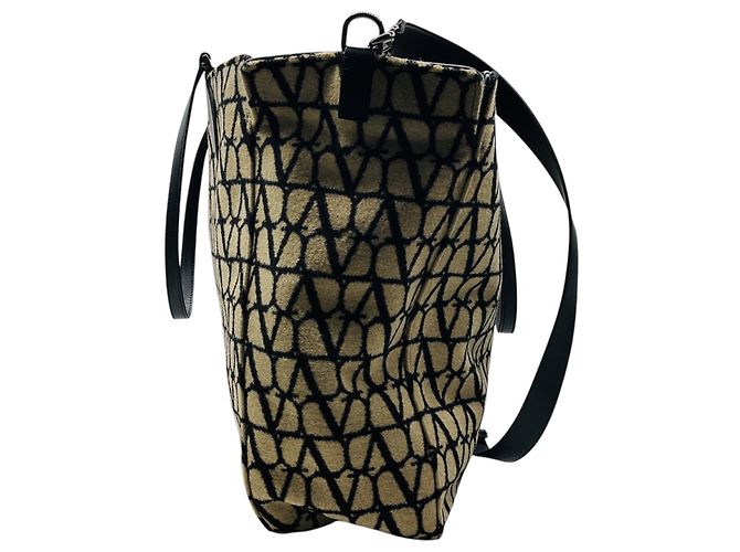Valentino Garavani Valentino Beige / Black VLogo Reversible Large Tote Handbag - view 2