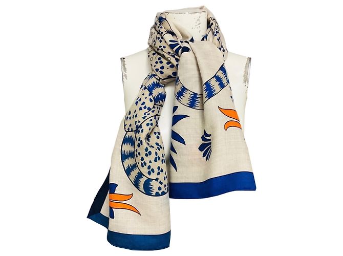 Hermès Hermes Natural / Blue / Orange Les Leopards Large Cashmere and Silk Scarf Multicolore - vista 3