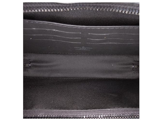 Borsa a tracolla portafoglio Soft Trunk Louis Vuitton Monogram Taurillon nera Nero - vista 4