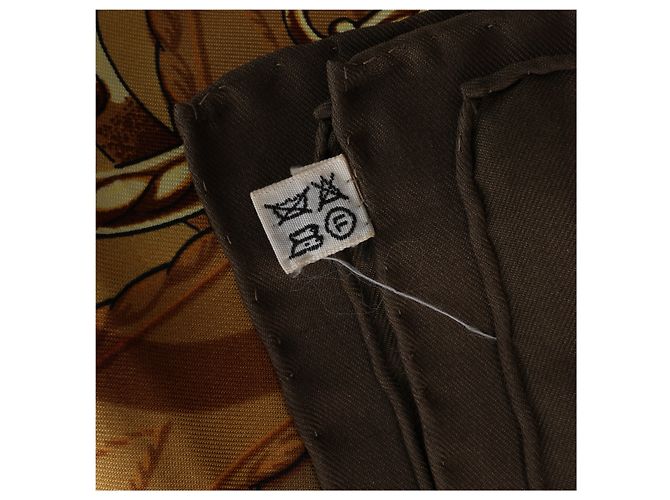 Hermès Carré 90 "Lift Profile" Seidentuch in Khaki Braun - Ansicht 3