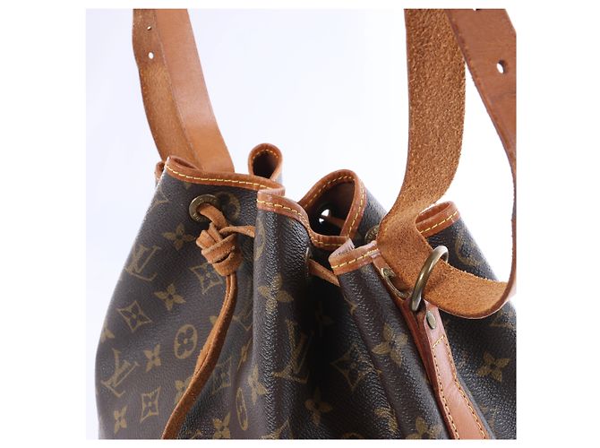 Borsa a tracolla Louis Vuitton Noe Monogram Canvas in marrone M42224 - vista 3