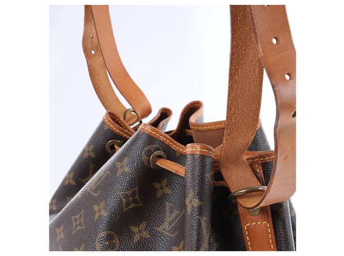Borsa a tracolla Louis Vuitton Noe Monogram Canvas in marrone M42224 - vista 5