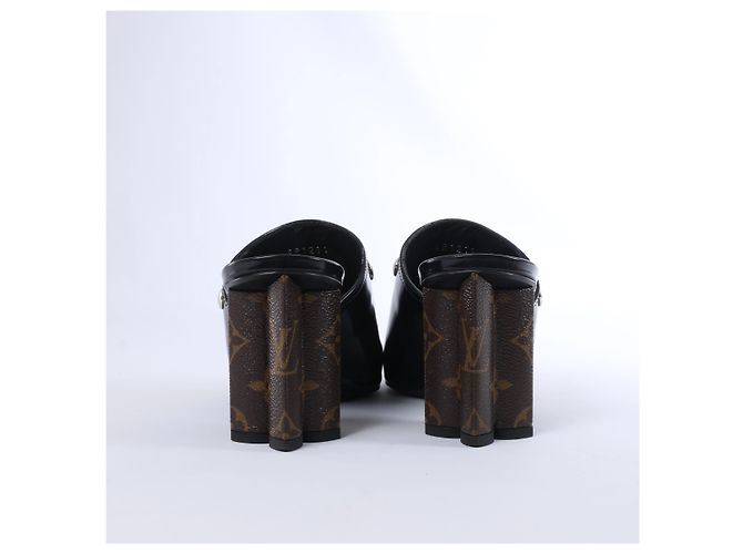 Mules Louis Vuitton Silhouette in vernice Nero BR1211, Taglia EU 37 - vista 6