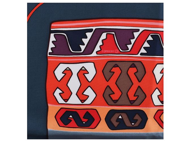 Hermès Carré 90 "KILIM" Seidentuch in Grau x Rot Braun - Ansicht 10