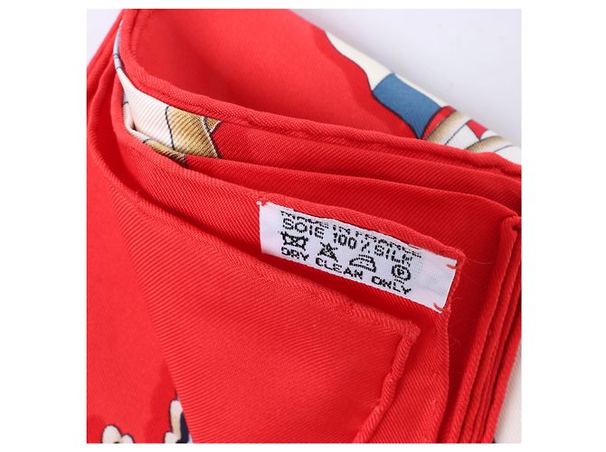 Hermès Carré 90 "Railing" Seidentuch in Rot - Ansicht 14