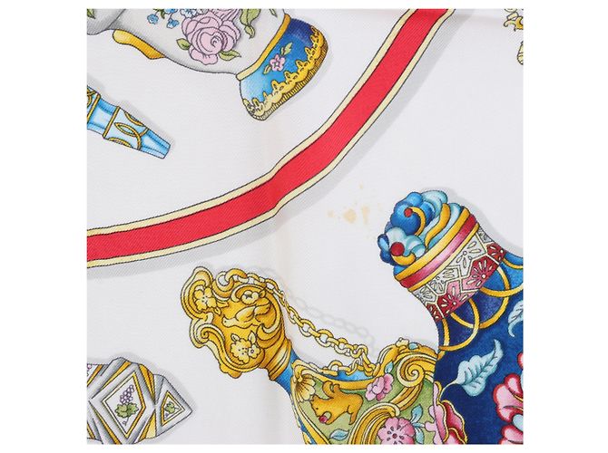 Hermès Carré 90 "Qu'importe le Flacon"
Foulard in seta Navy x White Blu navy - vista 4
