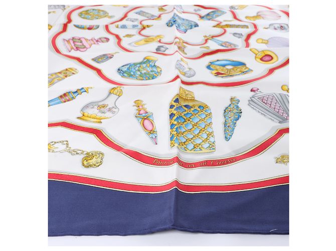 Hermès Carré 90 "Qu'importe le Flacon"
Foulard in seta Navy x White Blu navy - vista 6