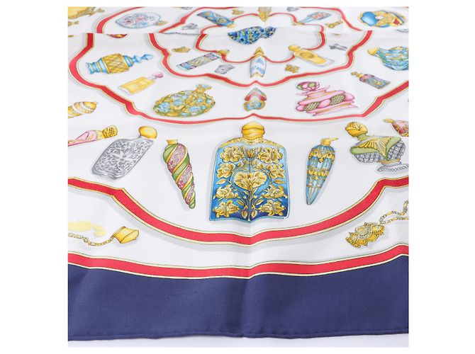 Hermès Carré 90 "Qu'importe le Flacon"
Foulard in seta Navy x White Blu navy - vista 7