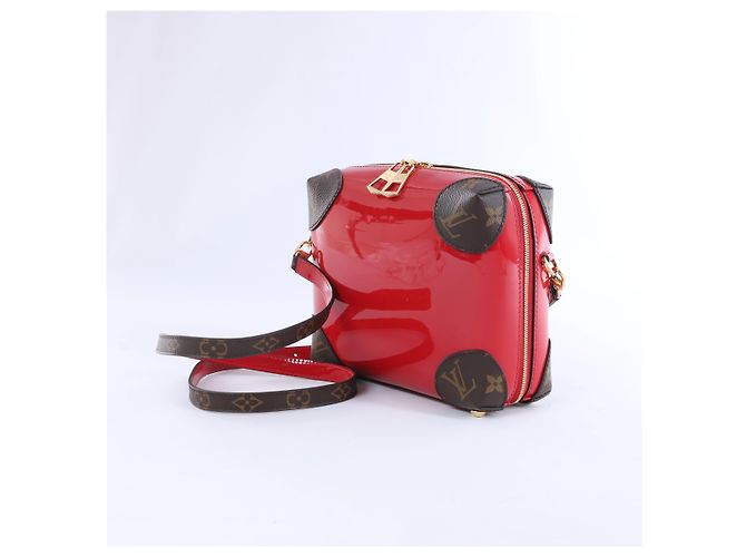 Borsa a tracolla Louis Vuitton Venice Miroir Vernis Leather in rosso M52473 - vista 3