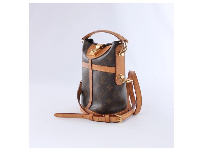 Borsa a tracolla Louis Vuitton Duffle Monogram in marrone M43587 - vista 2