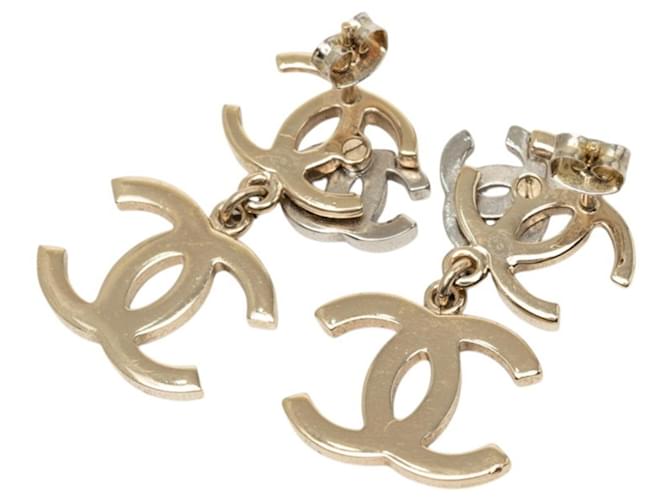 Orecchini a bottone Chanel Coco Mark D'oro - vista 2