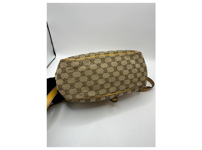 Gucci Sukey Borsa a tracolla in tela monogram GG e pelle Marrone D'oro - vista 6