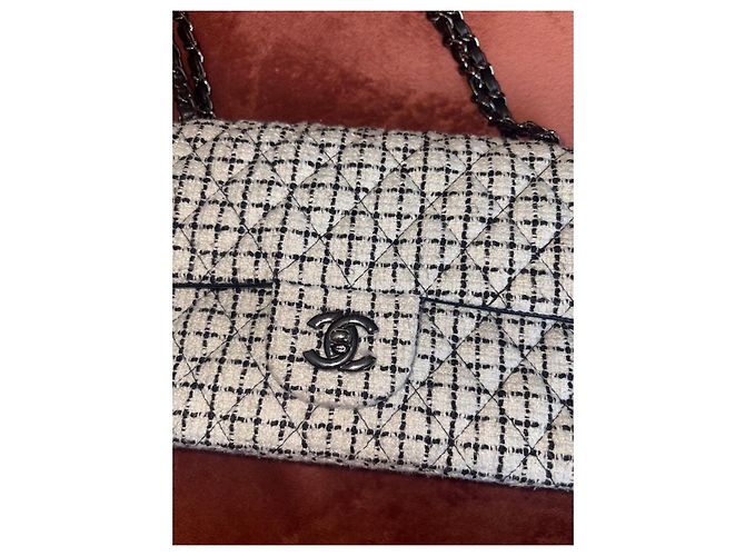 Timeless Borsa a patta Chanel Classic in tweed bianco e nero - vista 10