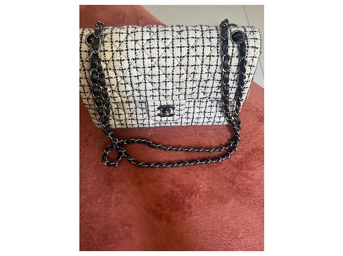 Timeless Borsa a patta Chanel Classic in tweed bianco e nero - vista 3