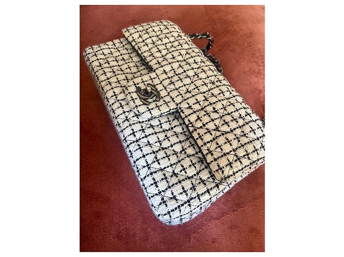 Timeless Borsa a patta Chanel Classic in tweed bianco e nero - vista 8