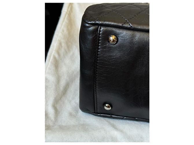 Saco Tote Acolchoado Chanel Couro Preto - vista 7