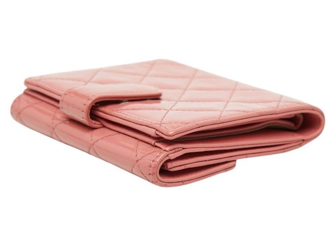 Cartera bi-fold Chanel de piel charol rosa - vista 6