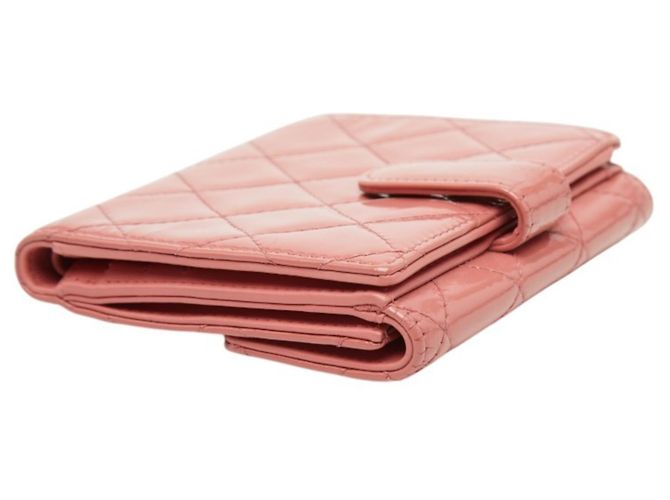 Cartera bi-fold Chanel de piel charol rosa - vista 7