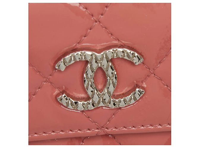 Cartera bi-fold Chanel de piel charol rosa - vista 8