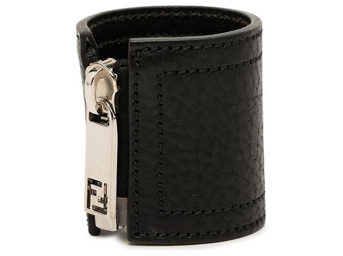 Bracciale con charm Fendi 8AG042 Nero - vista 3