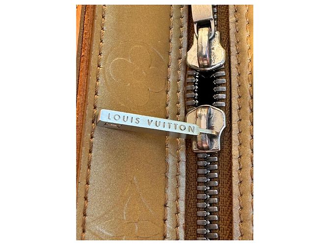 Reade Borsa Louis Vuitton Monogram Mat Malden Gold hardware - vista 6