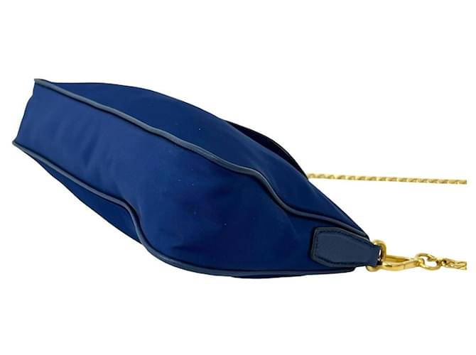 Borsa a tracolla Prada con logo triangolare e catena Blu - vista 8
