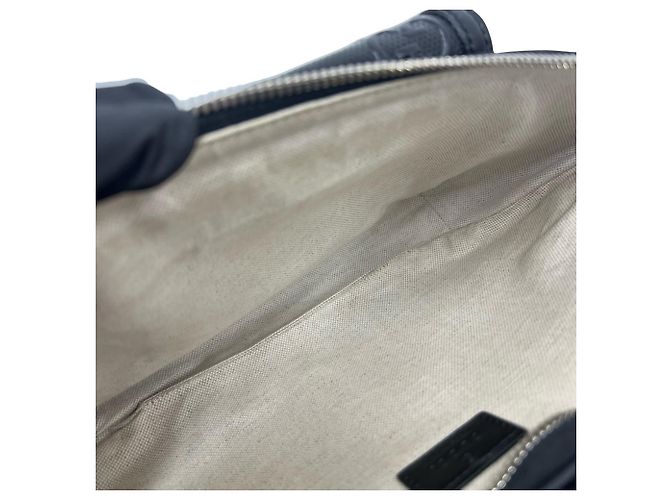 Bolsa de couro com relevo do padrão GG Gucci Preto - vista 9