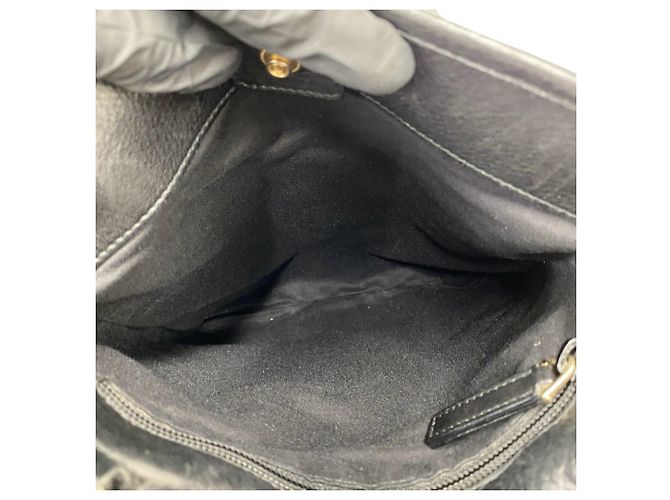 Borsa a tracolla in pelle nera Yves Saint Laurent Nero - vista 9