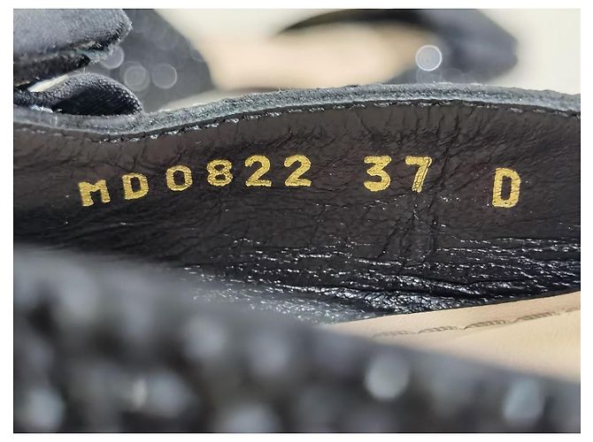Christian Dior Idylle Décolleté con cinturino e fiocco di cristalli neri Nero - vista 12
