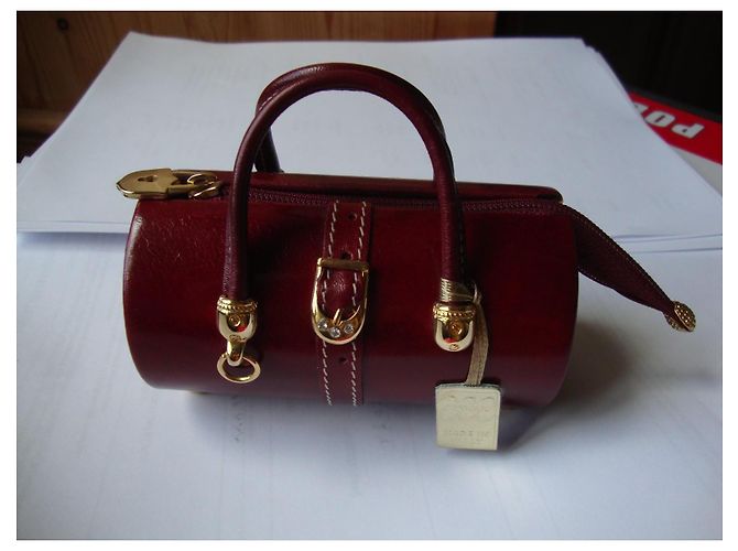 Autre Marque Maleci Mini-Beuteltasche aus bordeauxrotem Lackleder - Ansicht 2