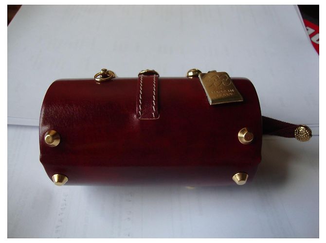 Autre Marque Maleci Mini-Beuteltasche aus bordeauxrotem Lackleder - Ansicht 6