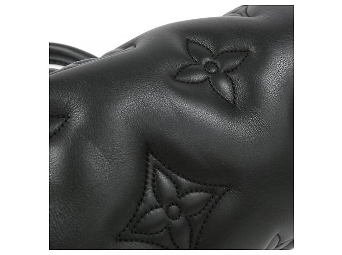 Borsa a tracolla Louis Vuitton Bubblegram Papillon BB in pelle di vitello Nero Gold hardware - vista 4