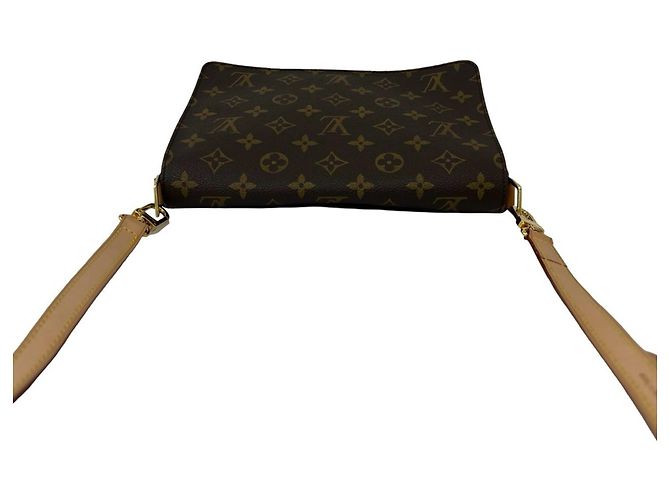 Mini borsa a tracolla Louis Vuitton in pelle marrone - vista 4
