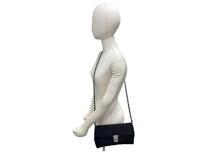 Mini borsa a tracolla in nylon trapuntato con logo Prada e catena Nero - vista 2