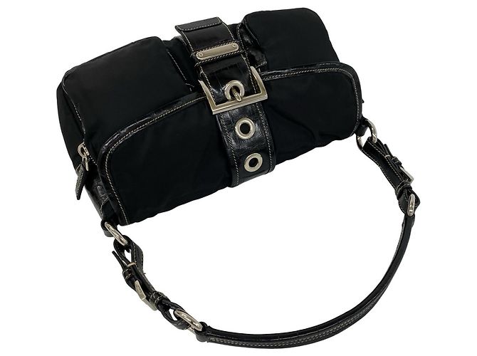 Borsa semi-spalla Prada in nylon Tessuto e pelle goffrata con logo Triangle Nero - vista 4