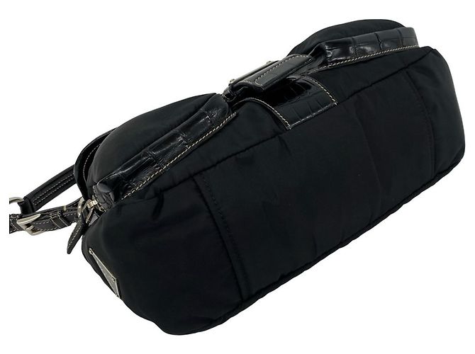 Borsa semi-spalla Prada in nylon Tessuto e pelle goffrata con logo Triangle Nero - vista 7