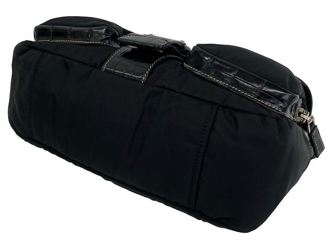 Borsa semi-spalla Prada in nylon Tessuto e pelle goffrata con logo Triangle Nero - vista 8