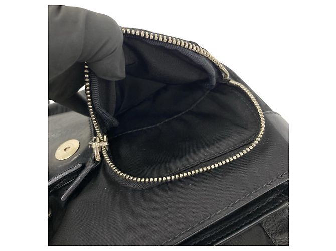 Borsa a tracolla media in nylon Tessuto e pelle con logo triangolo Prada Nero - vista 10