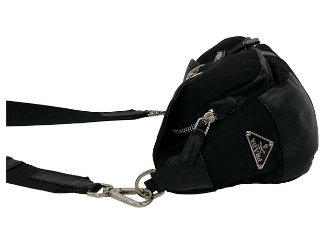 Borsa a tracolla media in nylon Tessuto e pelle con logo triangolo Prada Nero - vista 5
