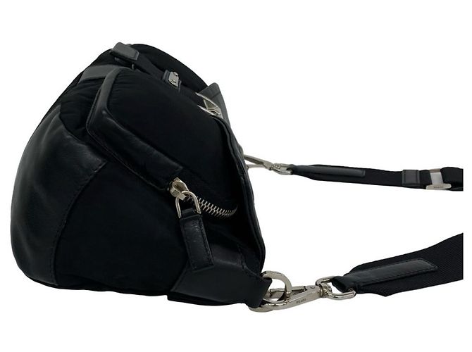 Borsa a tracolla media in nylon Tessuto e pelle con logo triangolo Prada Nero - vista 6